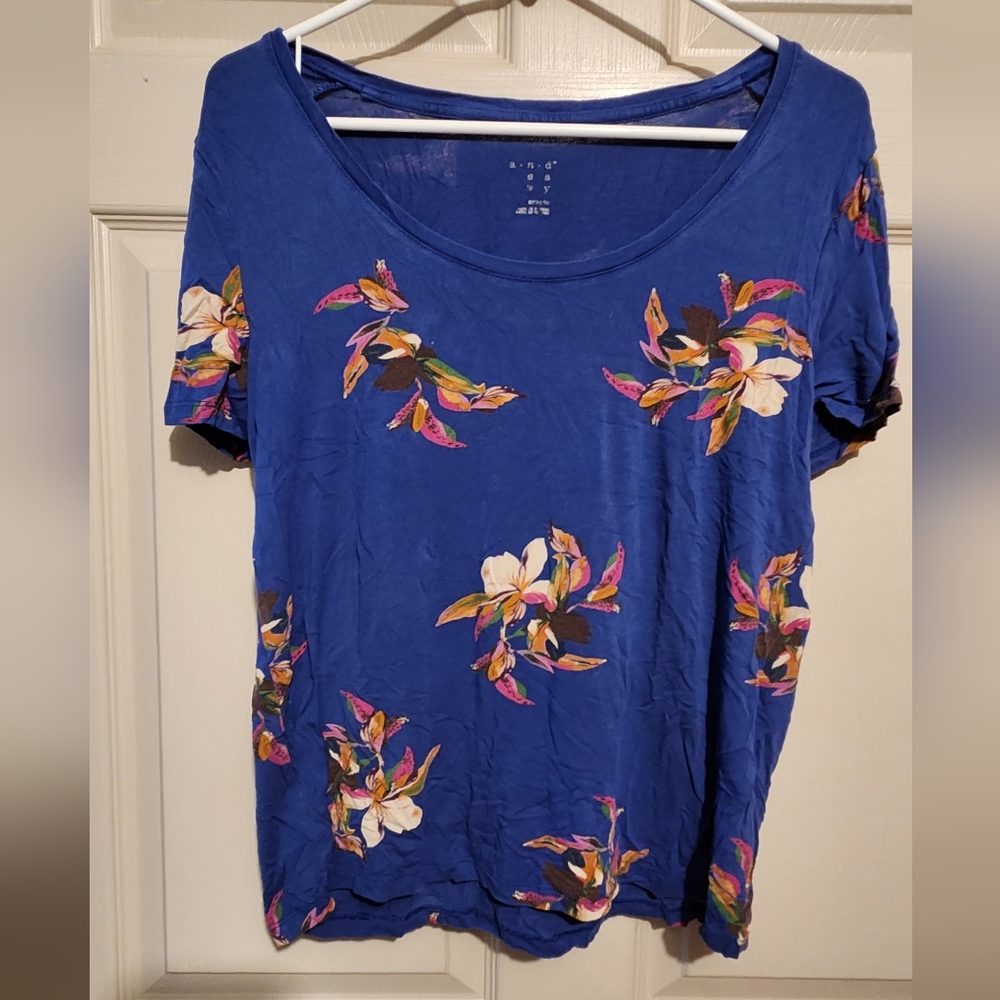 Woman's medium blue floral shirt